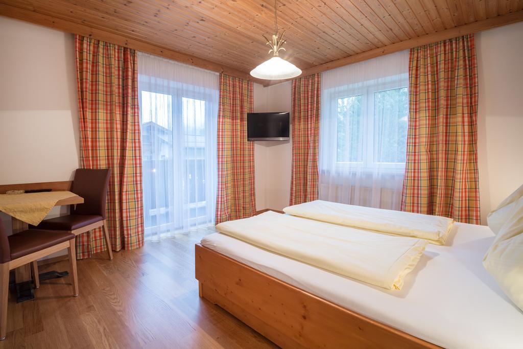 Haus Alpenland Hotel Wagrain Room photo
